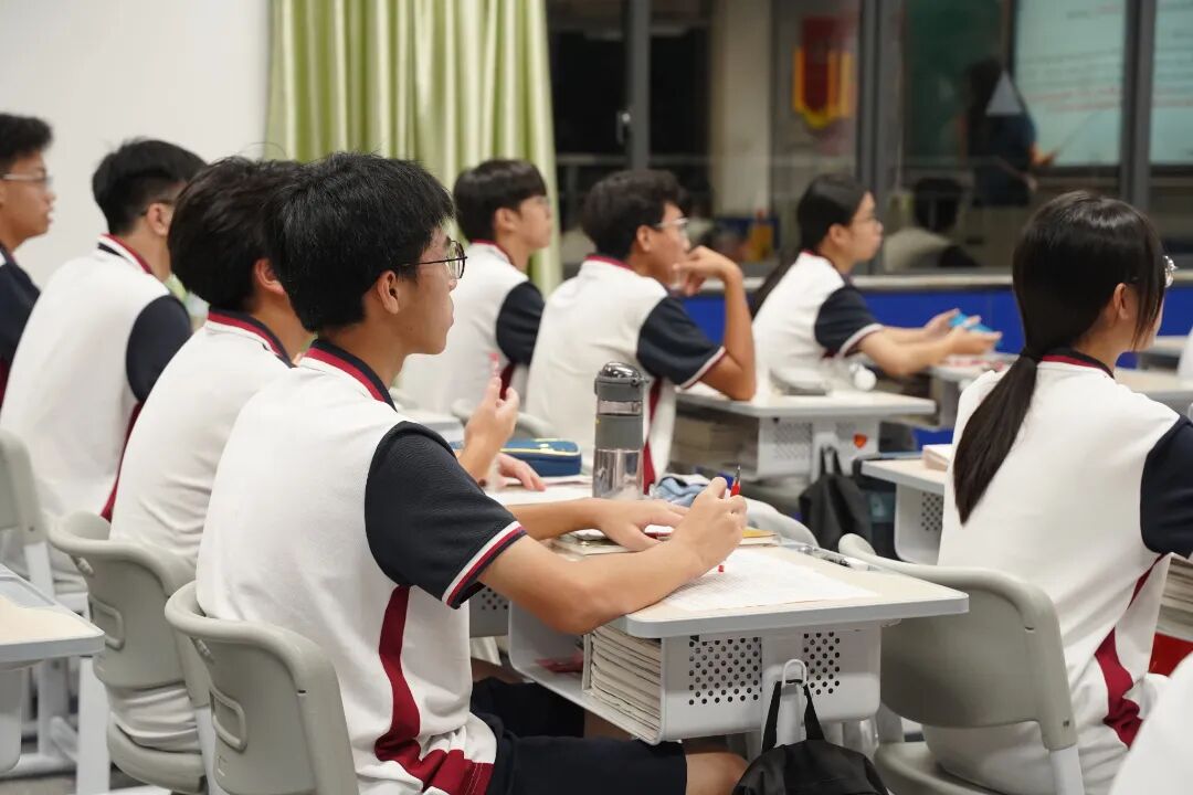 学校简介|肇庆市荣源龙高级中学 学校简介|肇庆市荣源龙高级中学