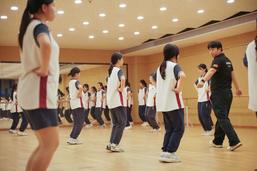 以汗水为墨，赴青春之约