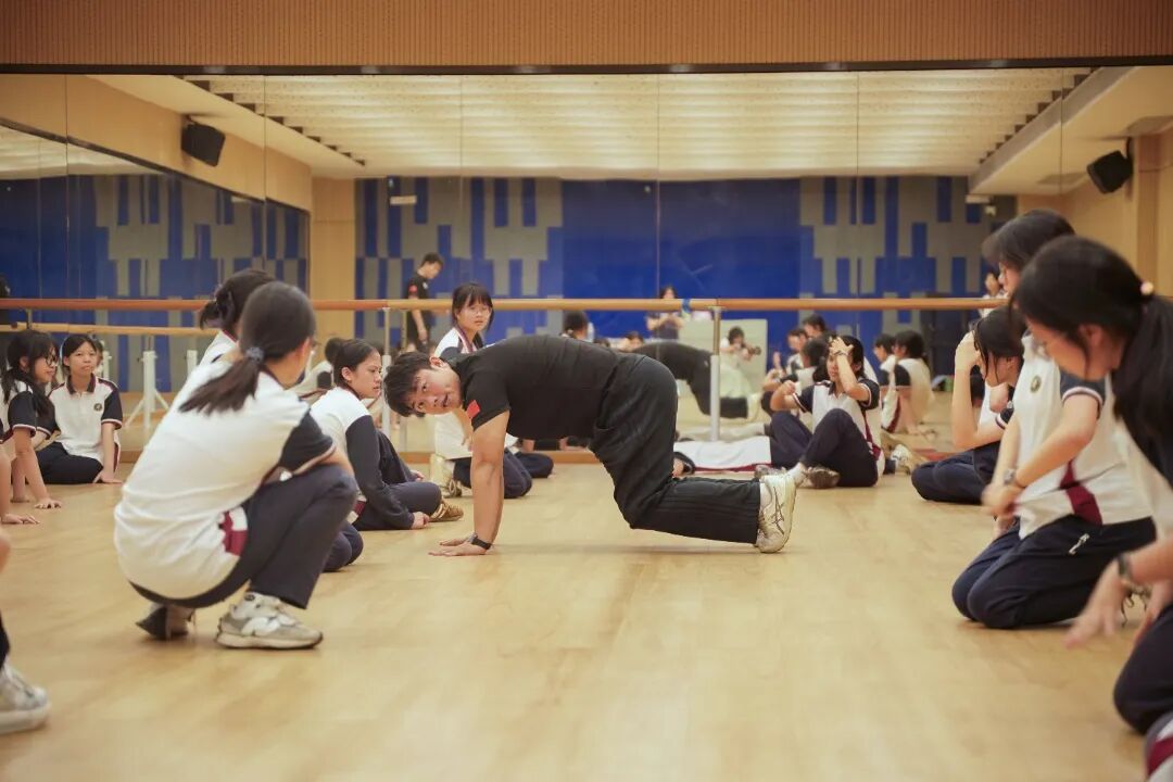 以汗水为墨，赴青春之约