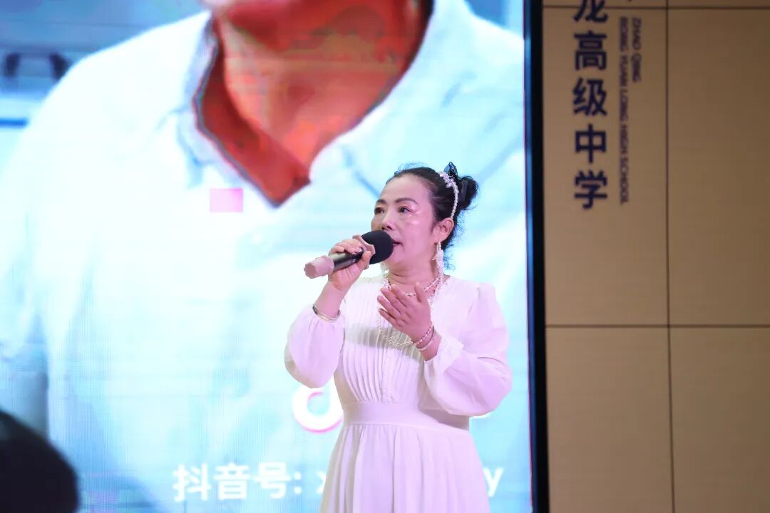 红心映荣光,师韵谱华章|肇庆市荣源龙高级中学第一届教职工红歌合唱比赛 红心映荣光,师韵谱华章|肇庆市荣源龙高级中学第一届教职工红歌合唱比赛