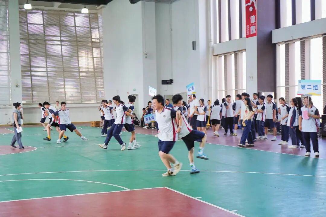 解压逐梦，轻装高考｜荣源龙高级中学高三学子解压拓展活动
