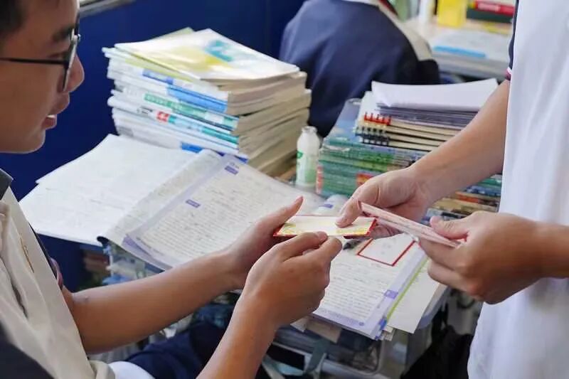 盛夏赴考，为梦加冕｜荣源龙高级中学为高三学子暖心送祝福