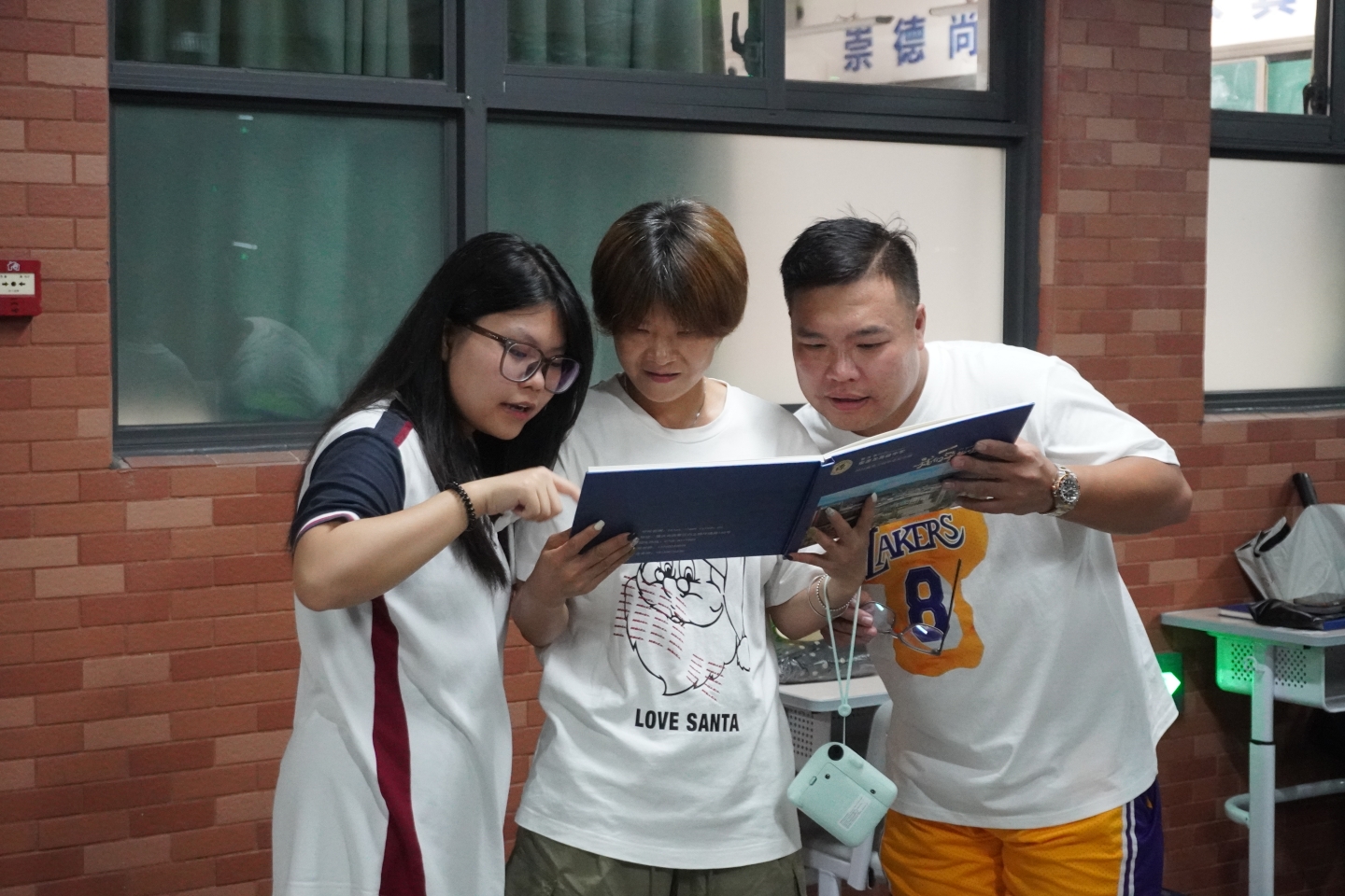战鼓催征启新程，乘风破浪赴华章｜荣源龙高级中学2026届高考送考出征仪式
