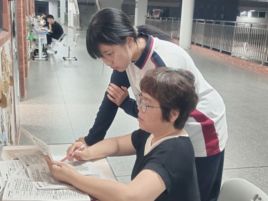 星耀荣源龙,匠心伴学路|5月教师月度辅导之星风采展 星耀荣源龙,匠心伴学路|5月教师月度辅导之星风采展