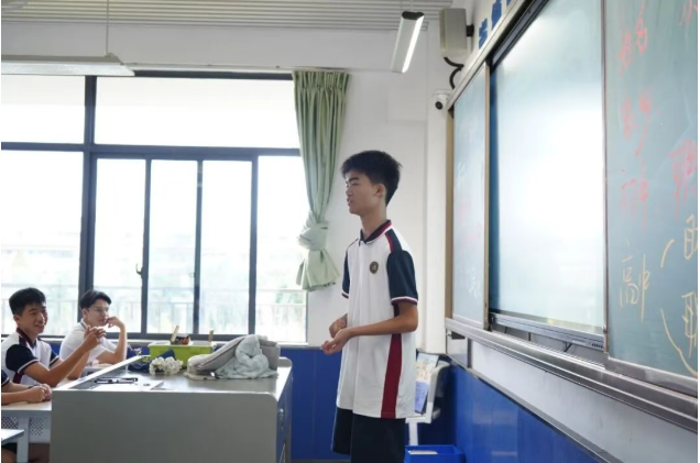 扬帆起航,奔赴新篇|荣源龙2026级高一新生开学啦 扬帆起航,奔赴新篇|荣源龙2026级高一新生开学啦