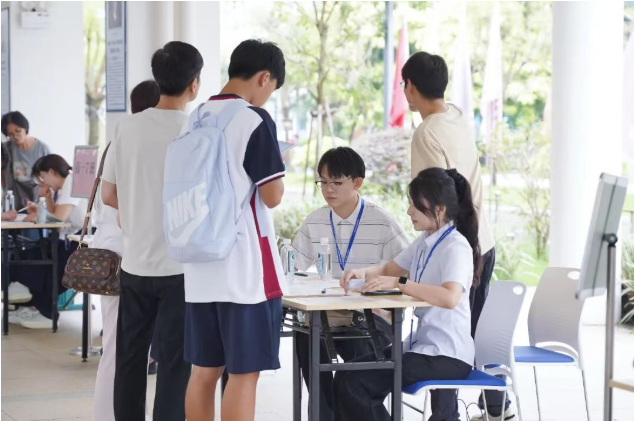 扬帆起航,奔赴新篇|荣源龙2026级高一新生开学啦 扬帆起航,奔赴新篇|荣源龙2026级高一新生开学啦