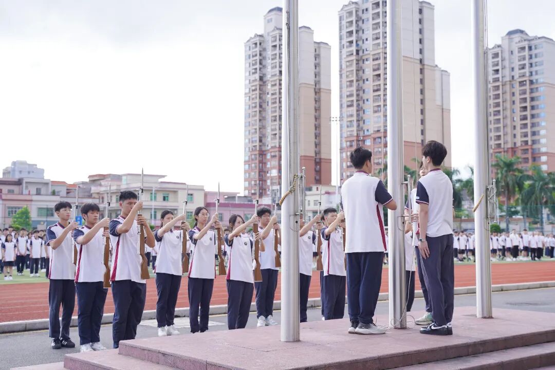 逐梦新征程 笃行向未来|荣源龙2026年秋季学期开学典礼 逐梦新征程 笃行向未来|荣源龙2026年秋季学期开学典礼