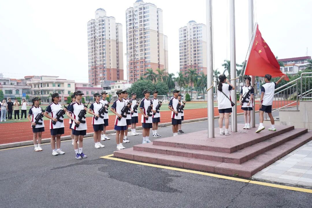 沙场点兵 荣耀启程|2026级新生国防教育考核暨总结表彰大会 沙场点兵 荣耀启程|2026级新生国防教育考核暨总结表彰大会