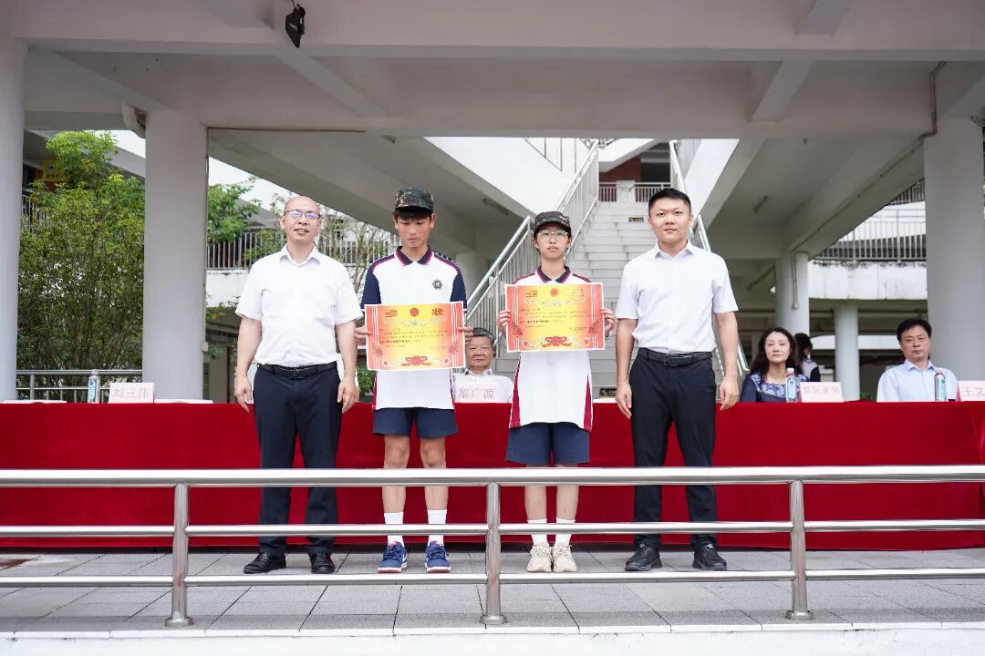 沙场点兵 荣耀启程|2026级新生国防教育考核暨总结表彰大会 沙场点兵 荣耀启程|2026级新生国防教育考核暨总结表彰大会