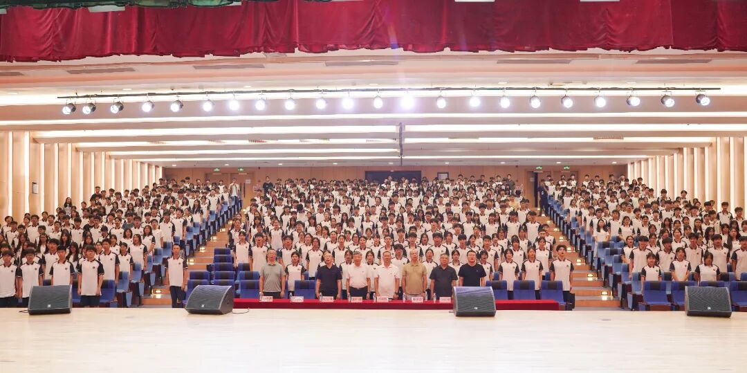 赓续红色薪火 青春挺膺担当|荣源龙2025——2026学年第二学期新发展团员入团仪式 赓续红色薪火 青春挺膺担当|荣源龙2025——2026学年第二学期新发展团员入团仪式