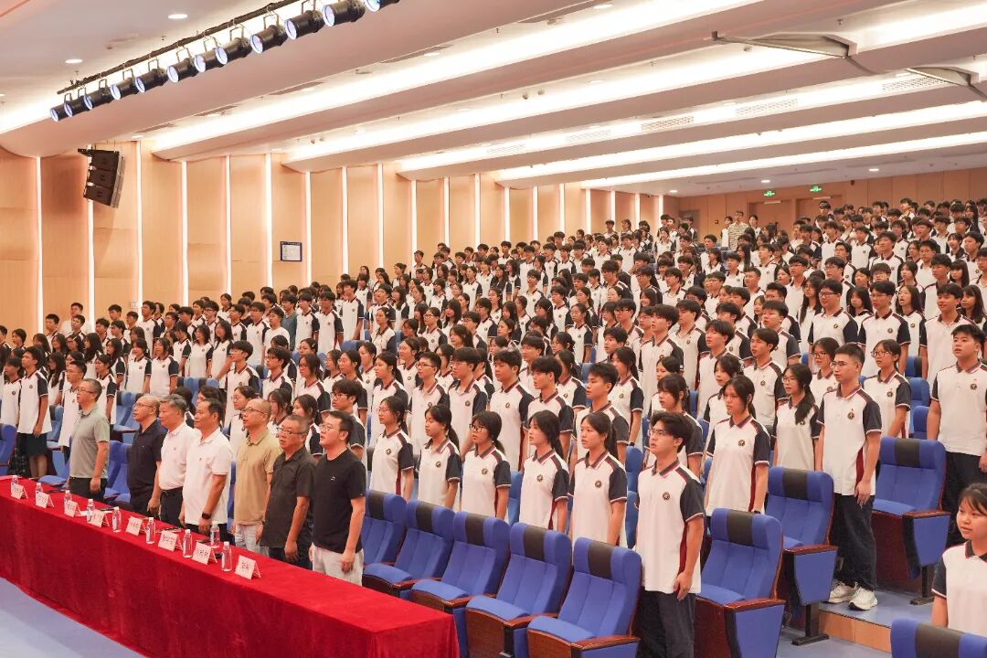 赓续红色薪火 青春挺膺担当|荣源龙2025——2026学年第二学期新发展团员入团仪式 赓续红色薪火 青春挺膺担当|荣源龙2025——2026学年第二学期新发展团员入团仪式